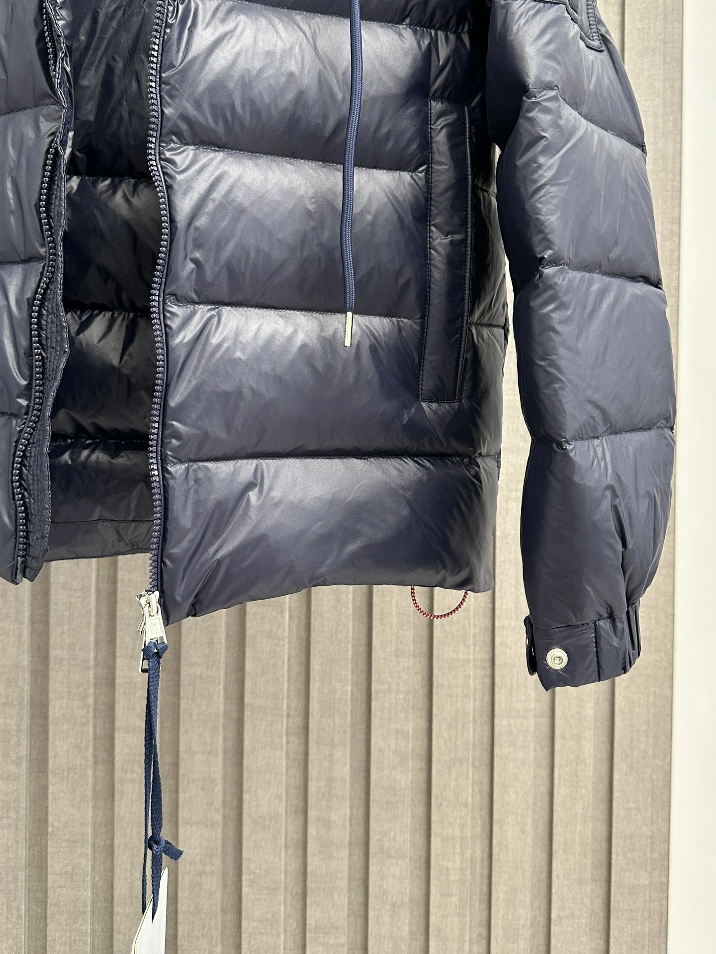 Moncler Down Jackets SmoothTexture 145597