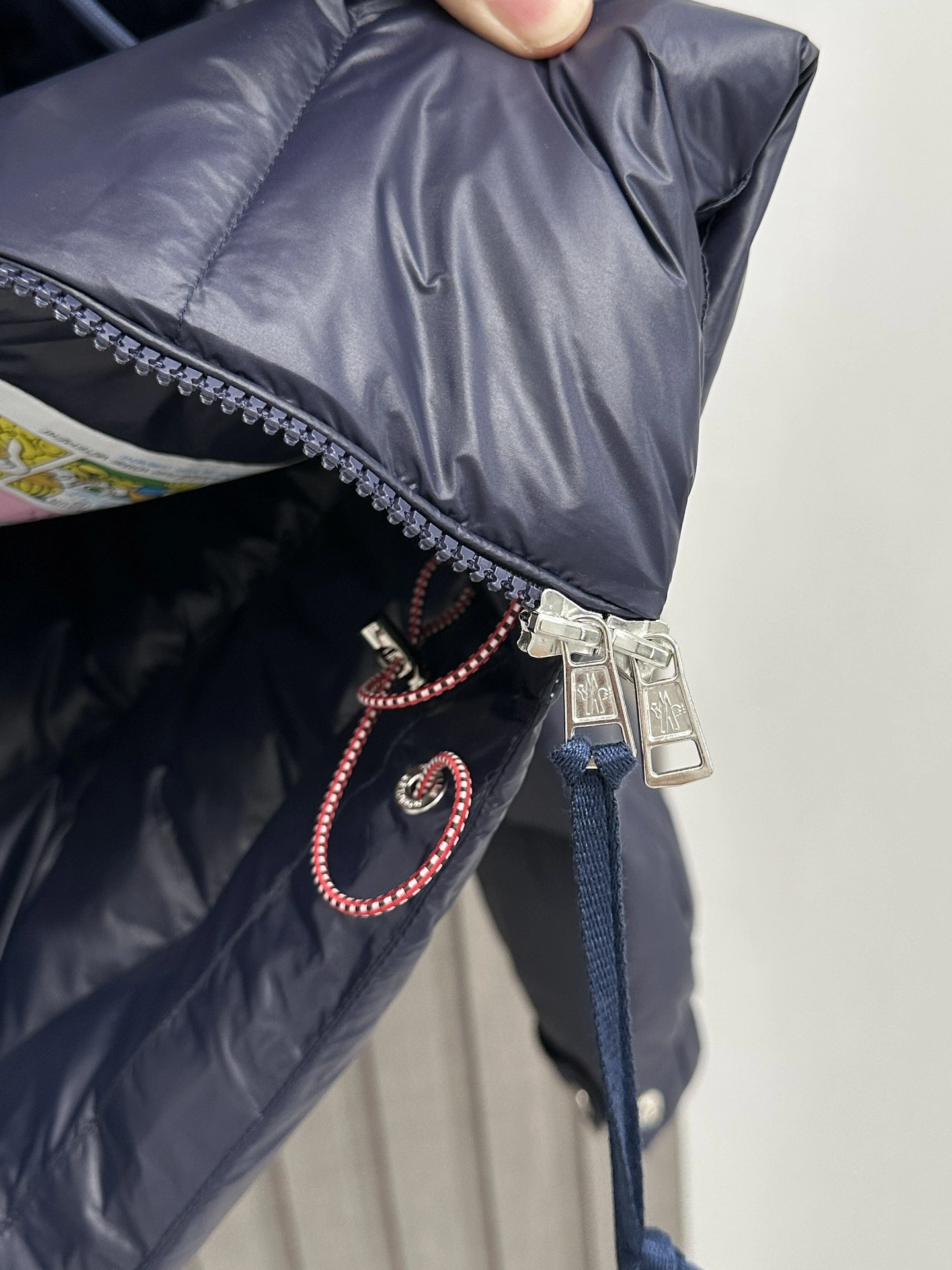 Moncler Down Jackets SmoothTexture 145597