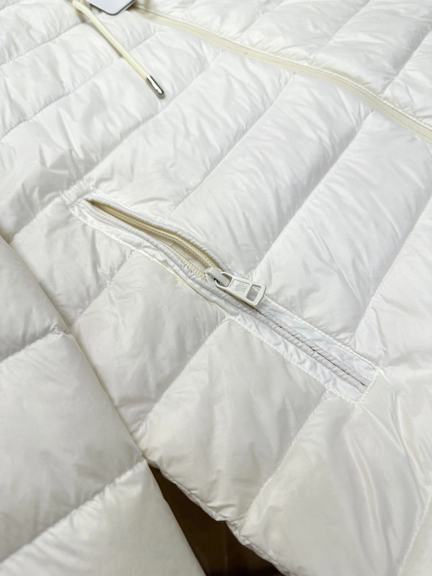 Moncler Down Jackets Resilient 145579