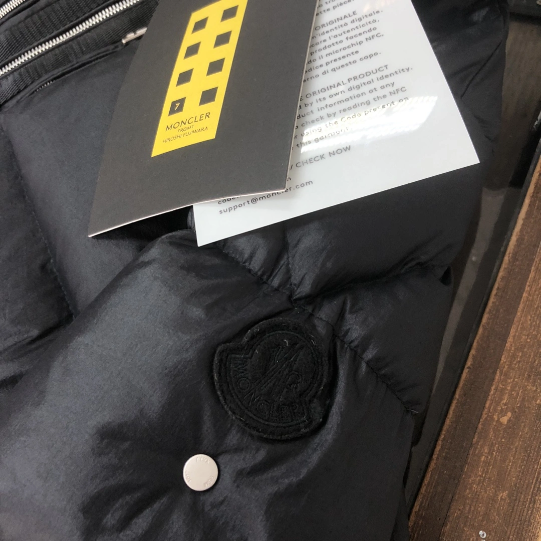 Resilient Moncler Down Jackets 145576