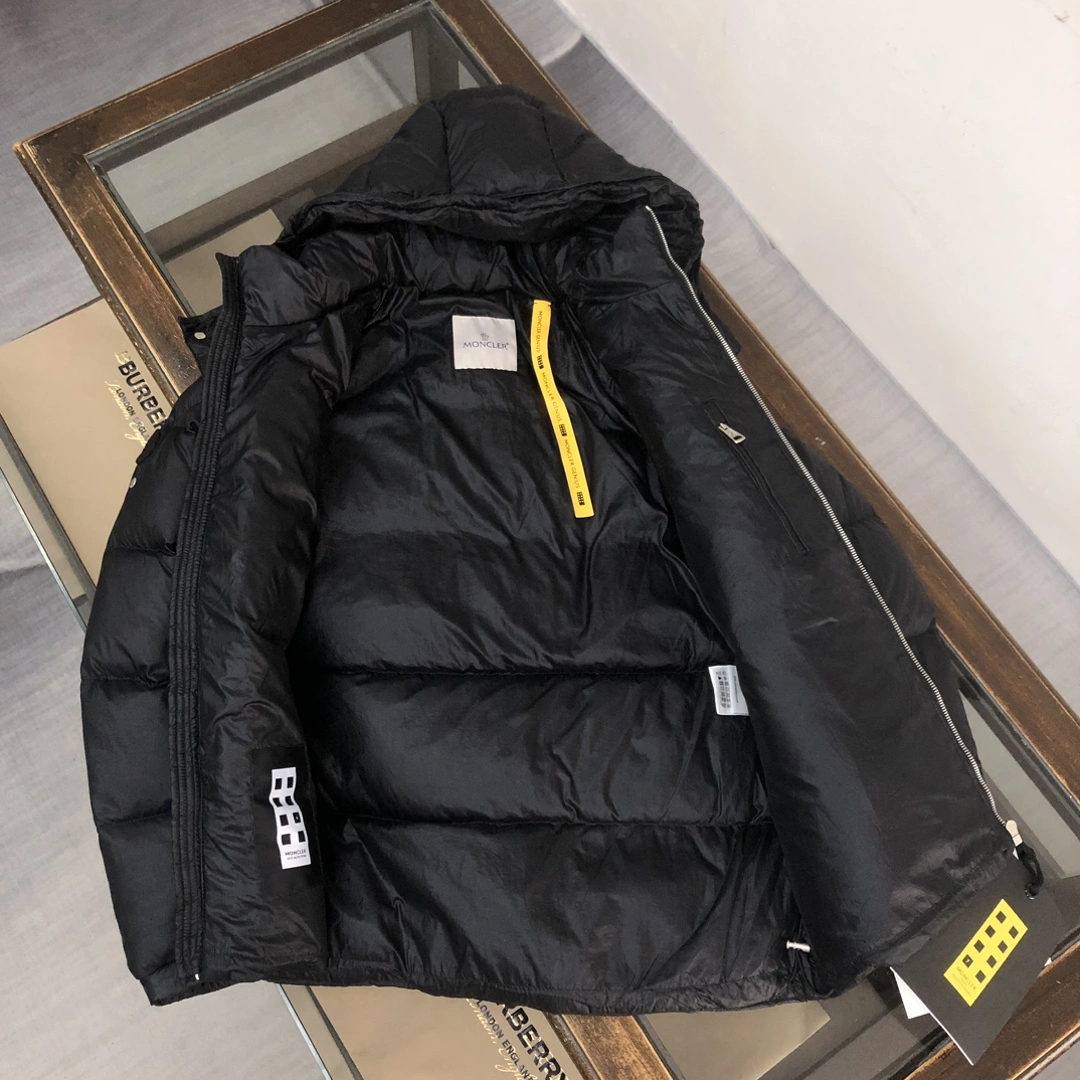 Resilient Moncler Down Jackets 145576