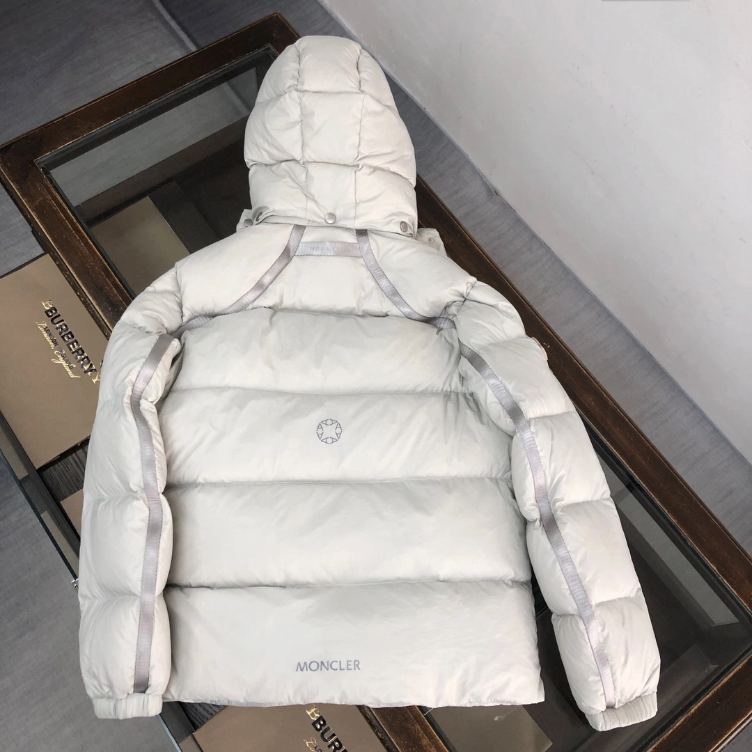 EyeCatching Moncler Down Jackets 145591