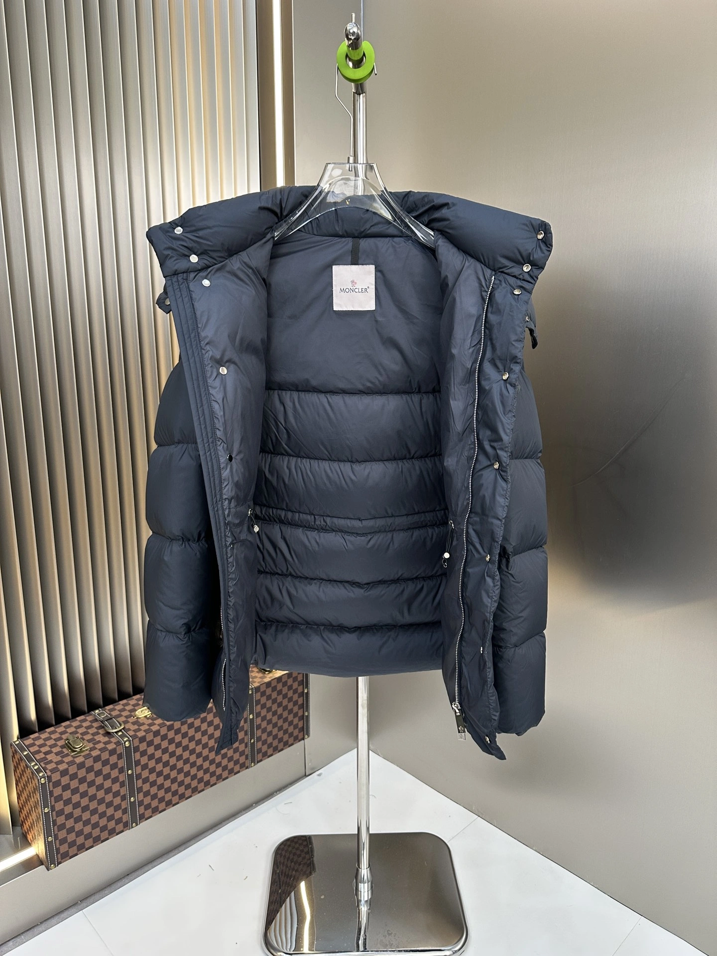Premium Moncler Down Jackets 145588
