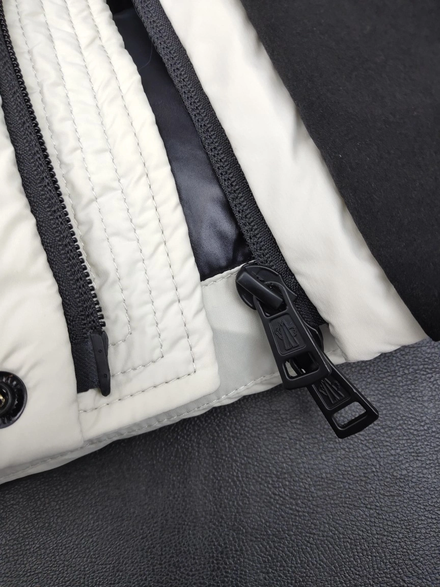 Moncler Down Jackets Unisex 145571
