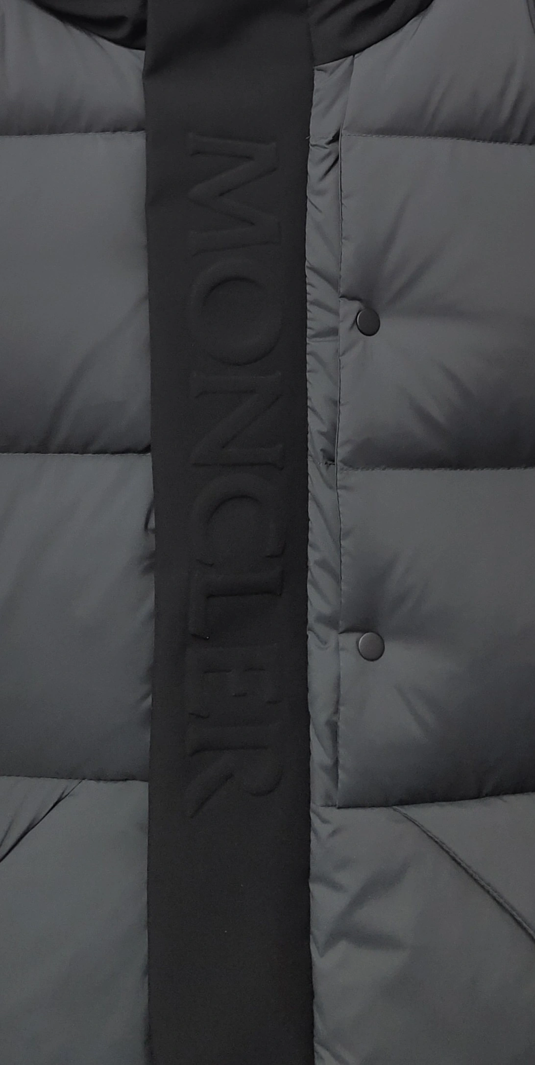 Moncler Down Jackets GoAnywhere 145574