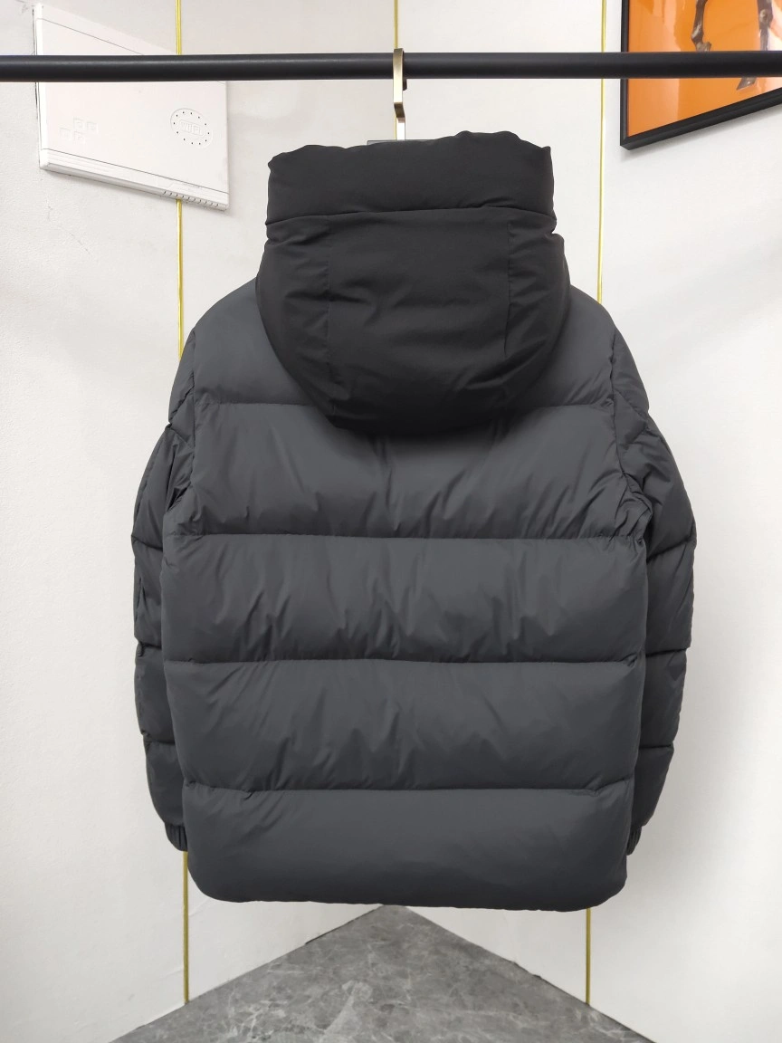 Moncler Down Jackets GoAnywhere 145574