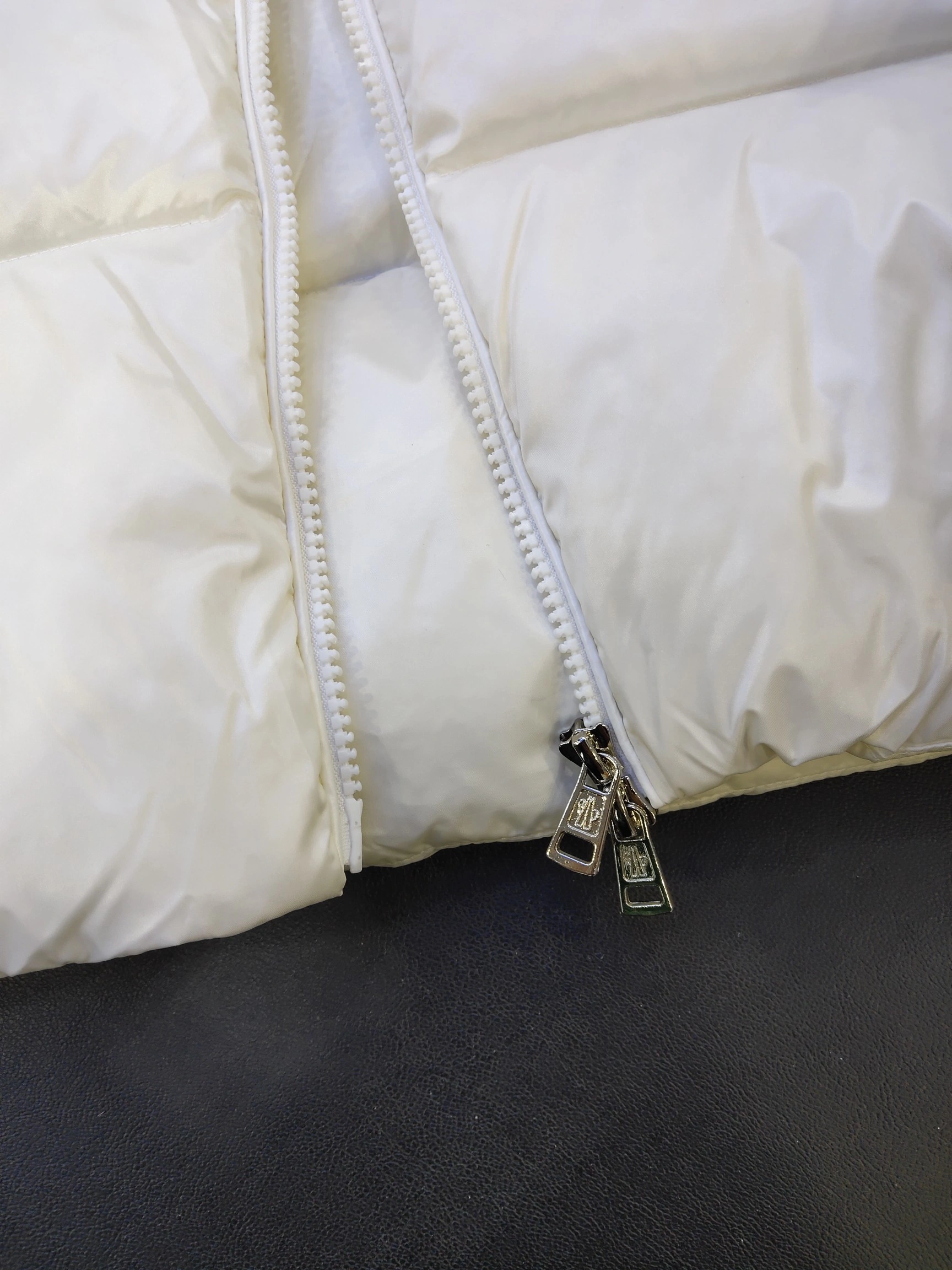 TopPick Moncler Down Jackets 145580