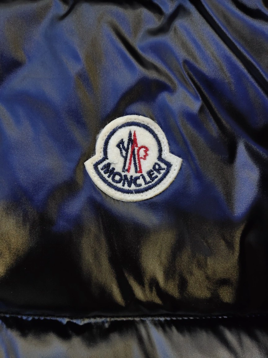Moncler Down Jackets Durable 145570