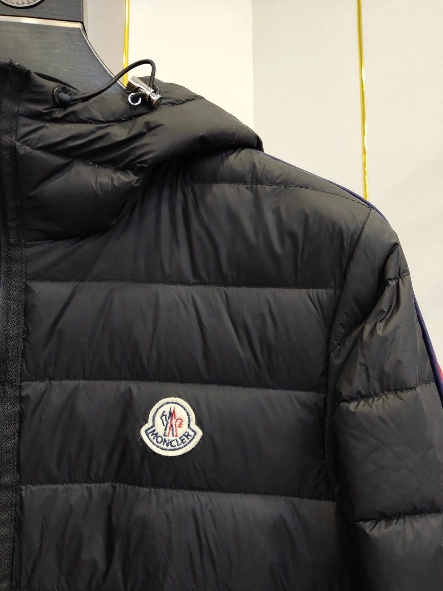 Youthful Moncler Down Jackets 145593