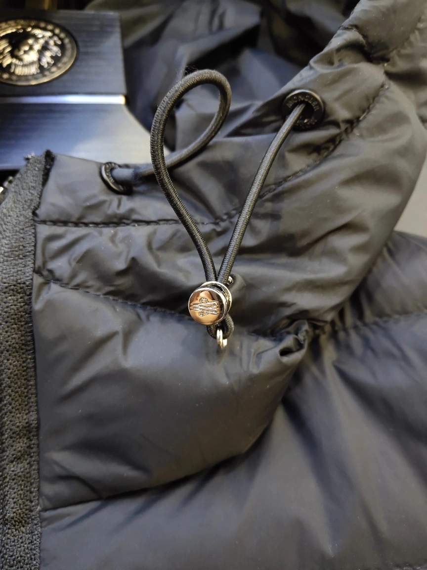 Youthful Moncler Down Jackets 145593