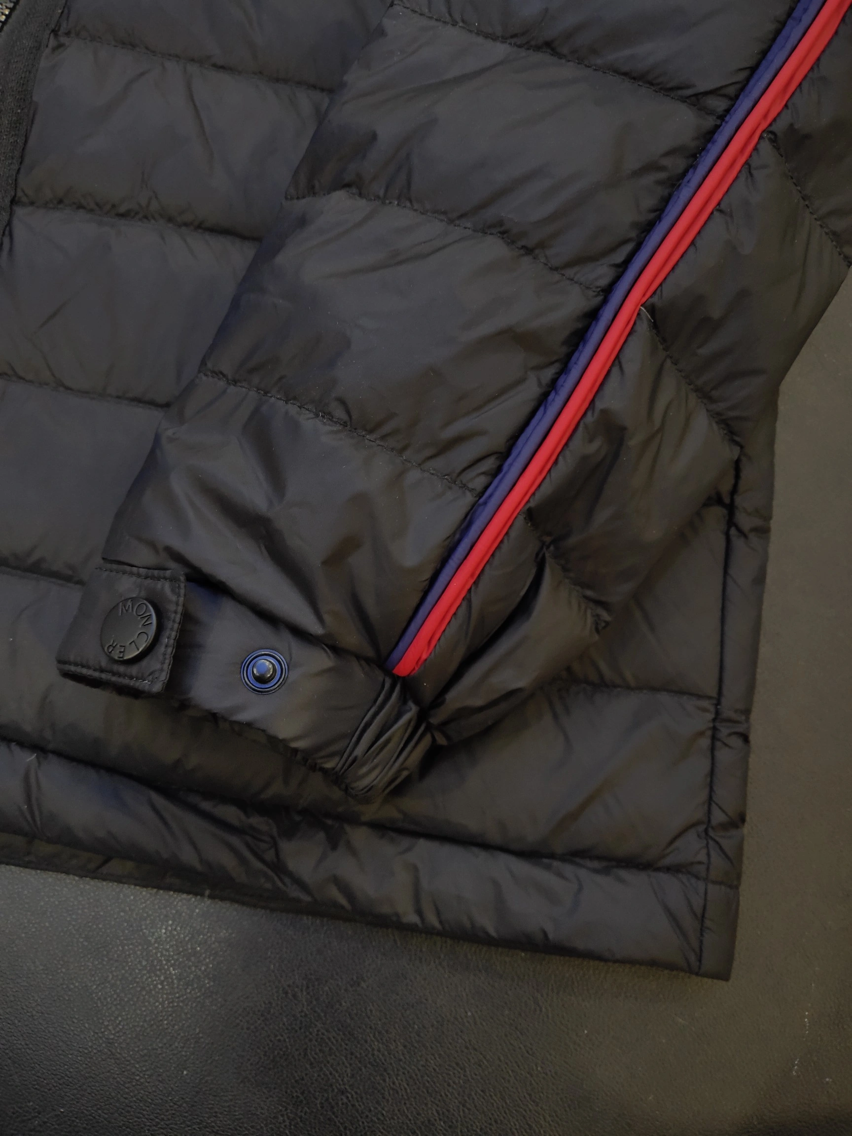 Youthful Moncler Down Jackets 145593