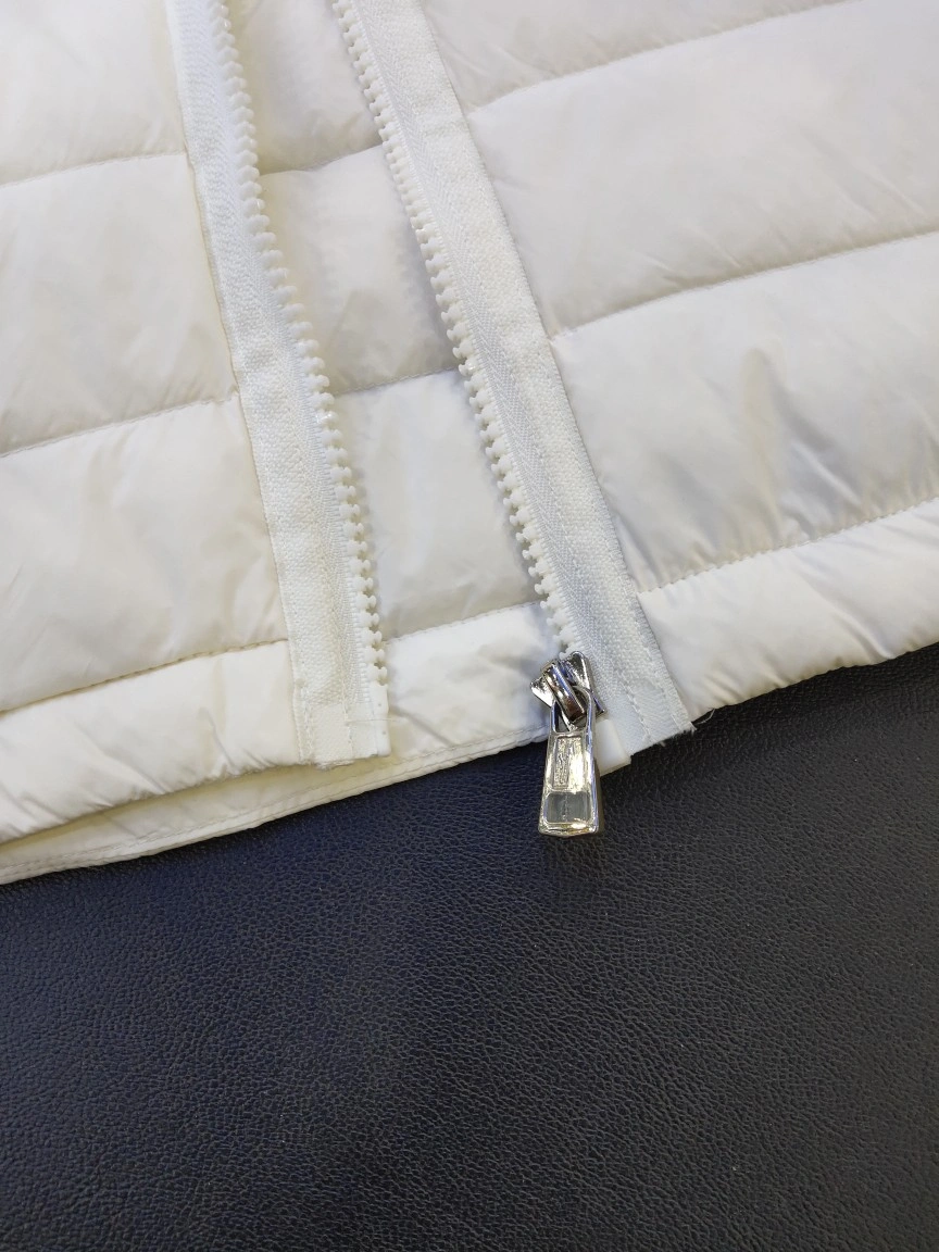 Moncler Down Jackets Bright 145582