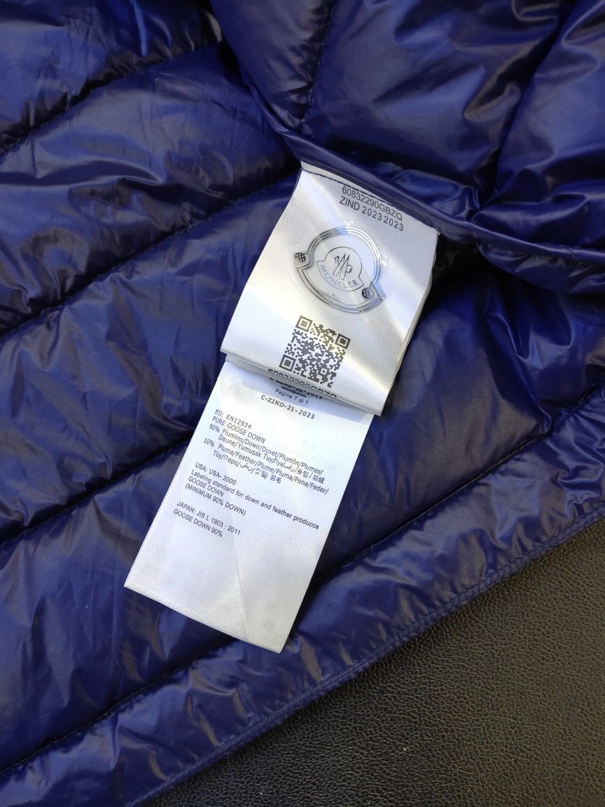 Moncler Down Jackets MultiPurpose 145584