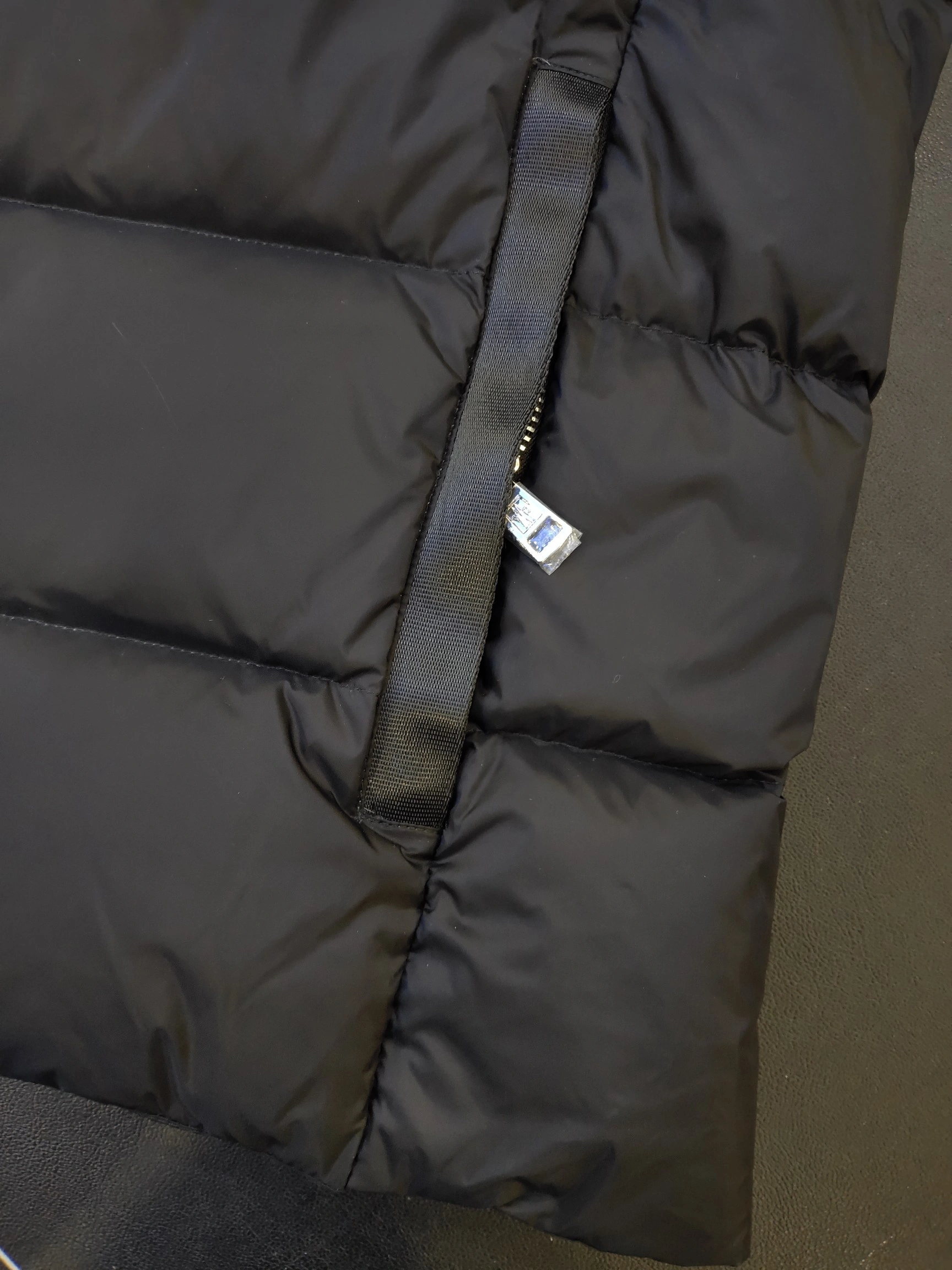 Moncler Down Jackets Breathable 145569