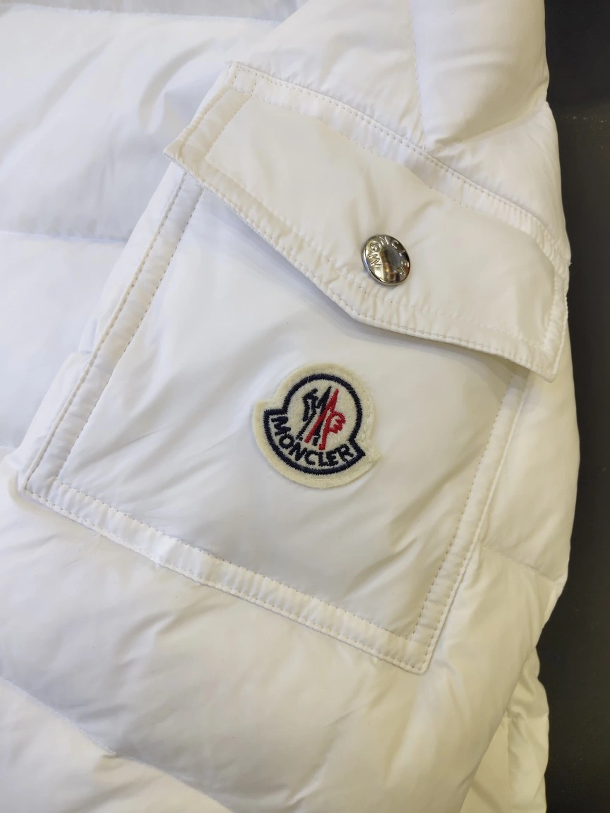 Moncler Down Jackets Comfortable 145566