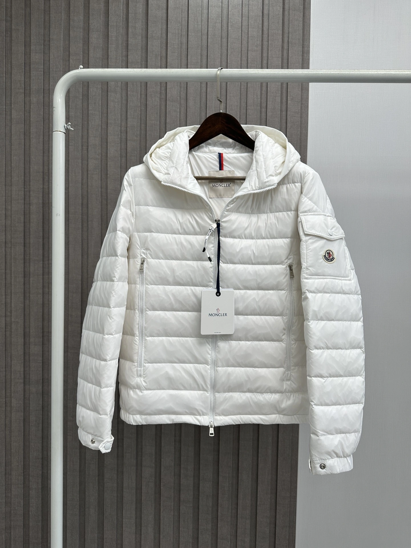 Moncler Down Jackets AllSeason 145568