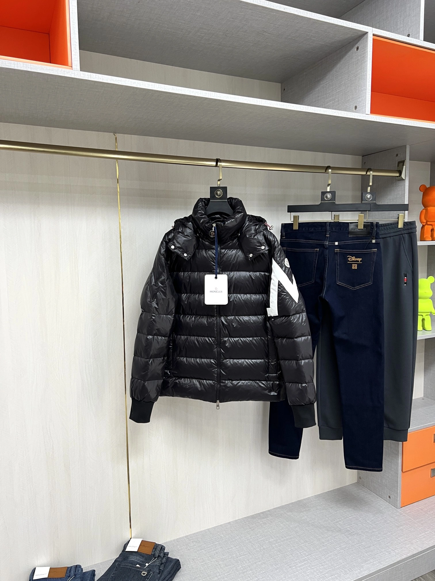 SmoothTexture Moncler Down Jackets 145567