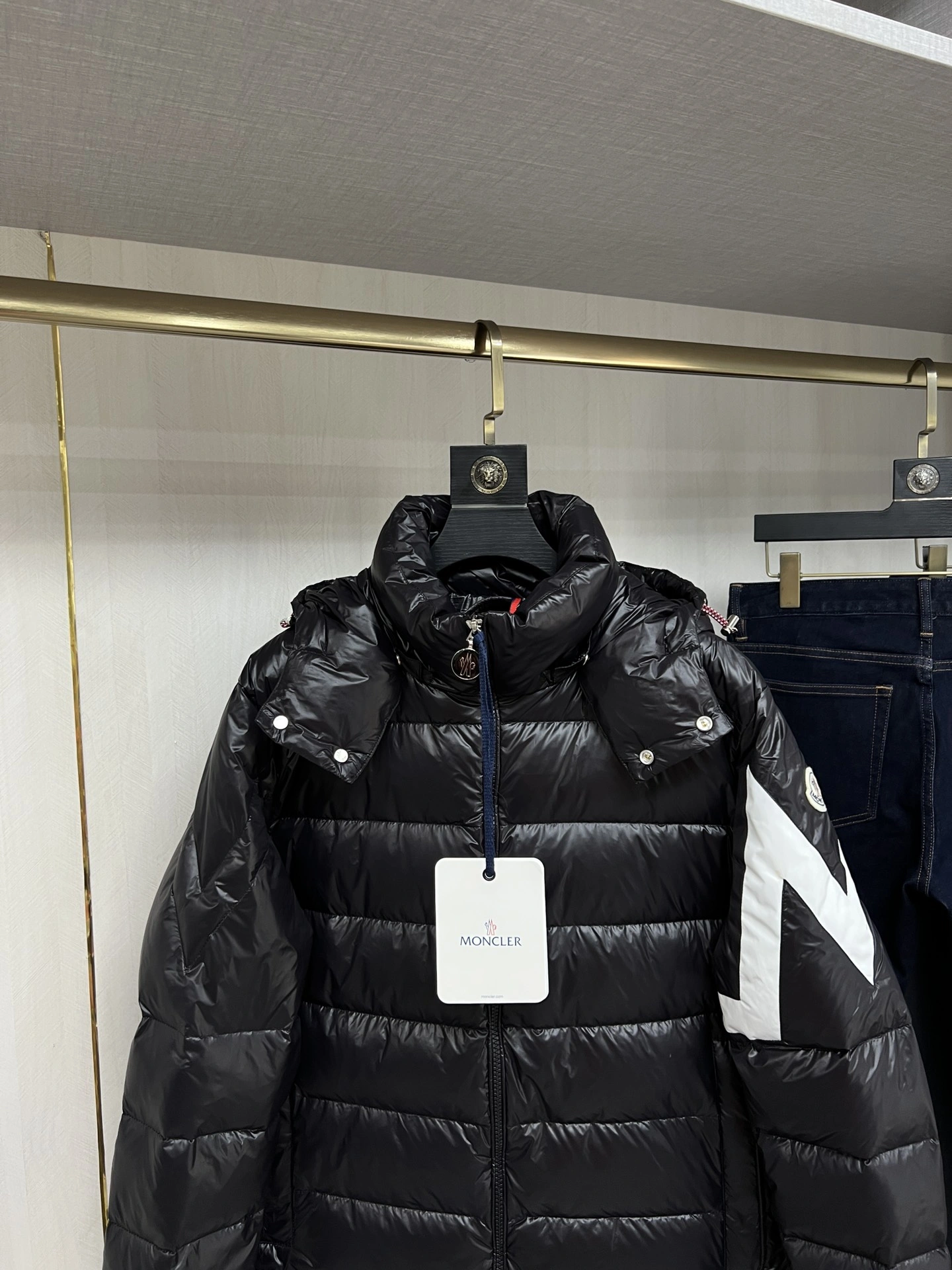 SmoothTexture Moncler Down Jackets 145567