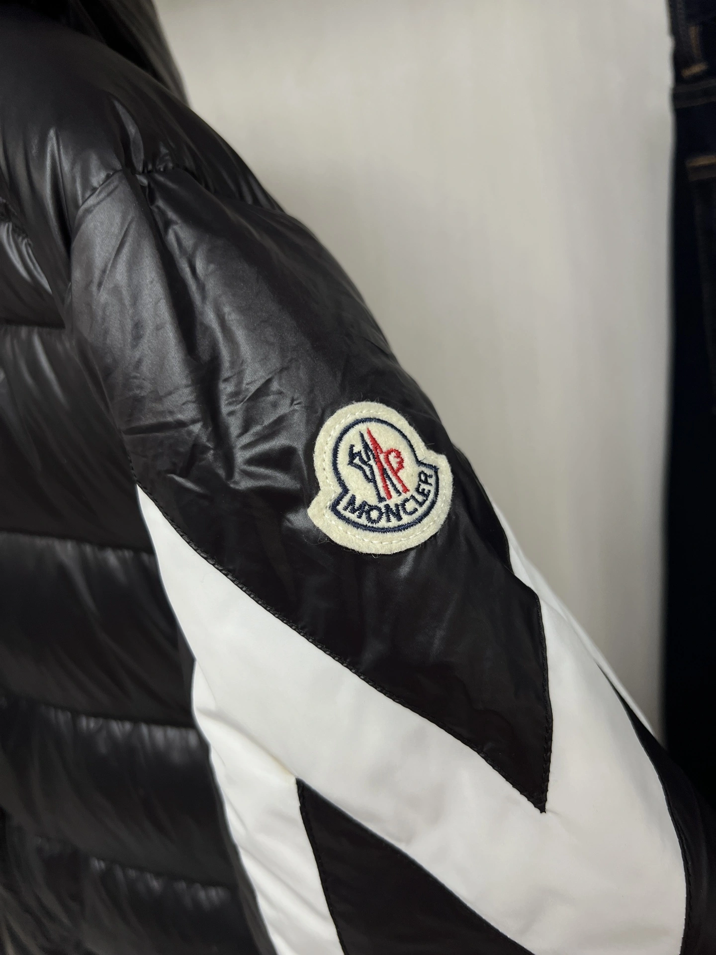 SmoothTexture Moncler Down Jackets 145567