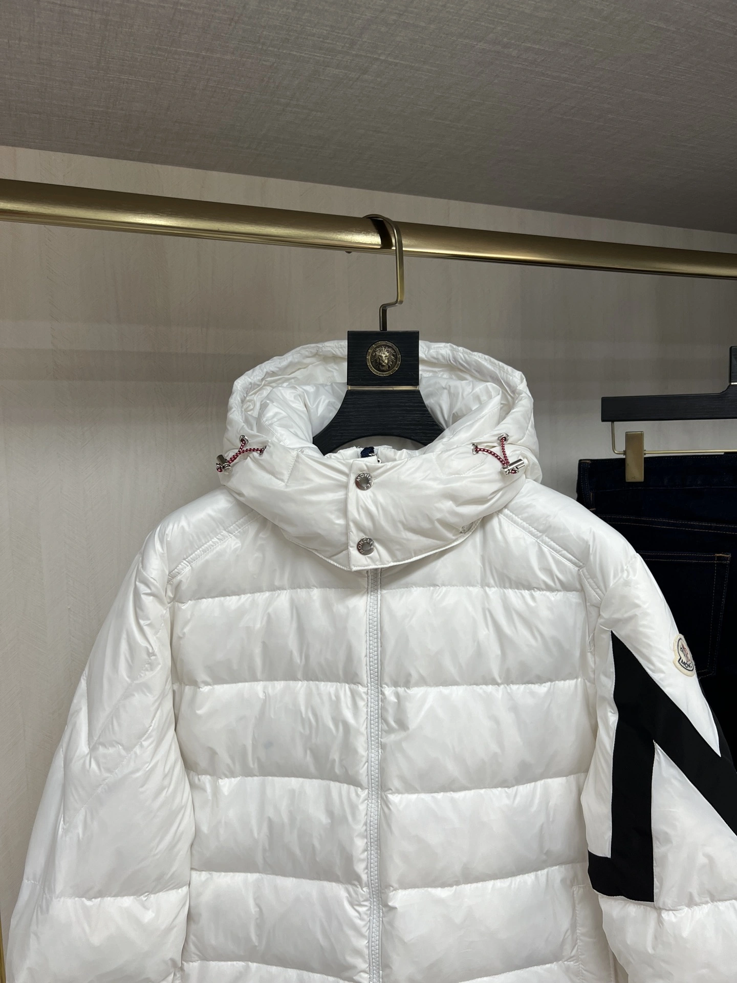 Stylish Moncler Down Jackets 145562