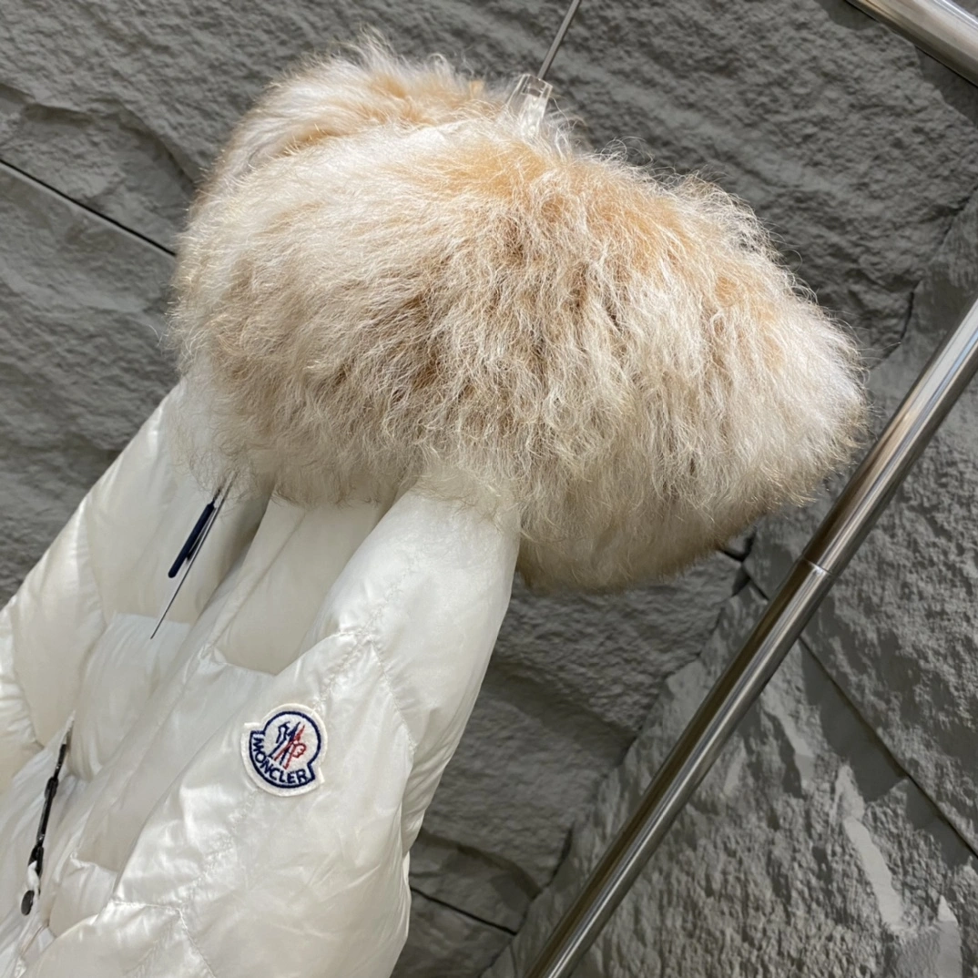Moncler Down Jackets Packable 145555