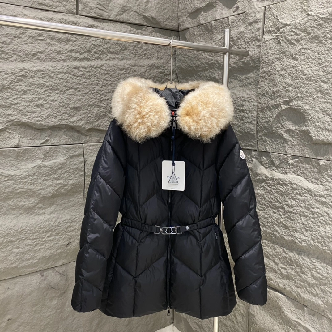 Casual Moncler Down Jackets 145538