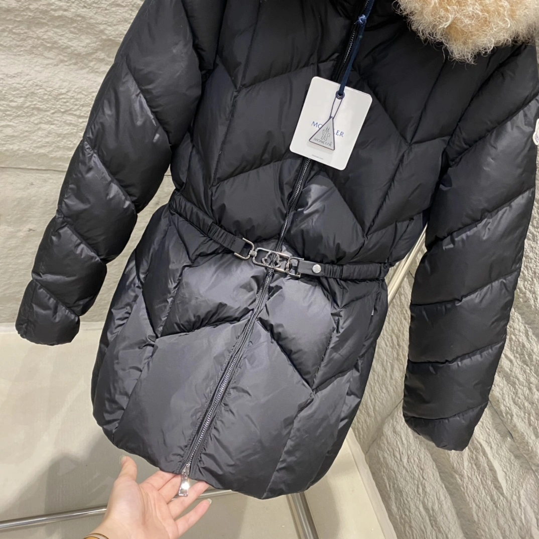 Casual Moncler Down Jackets 145538
