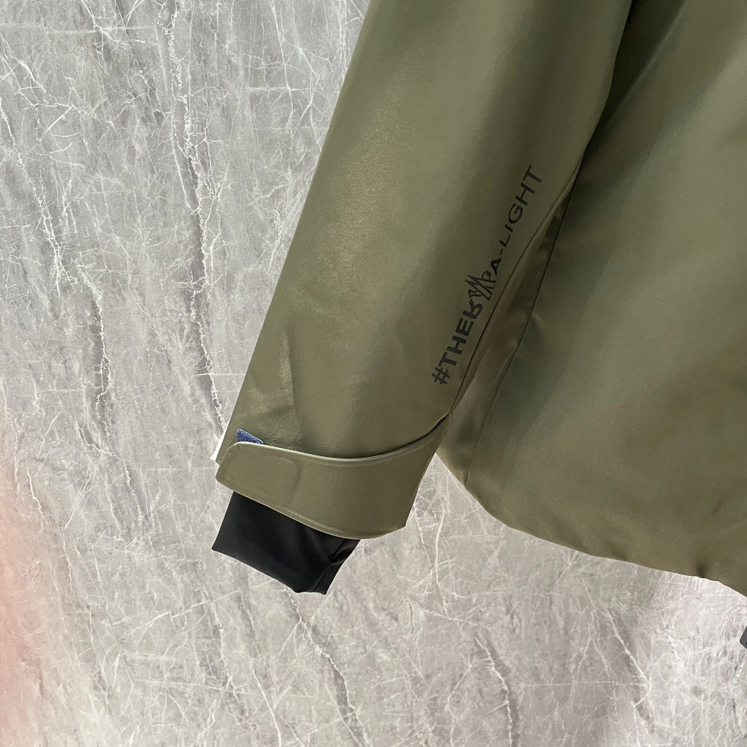 Popular Moncler Down Jackets 145550