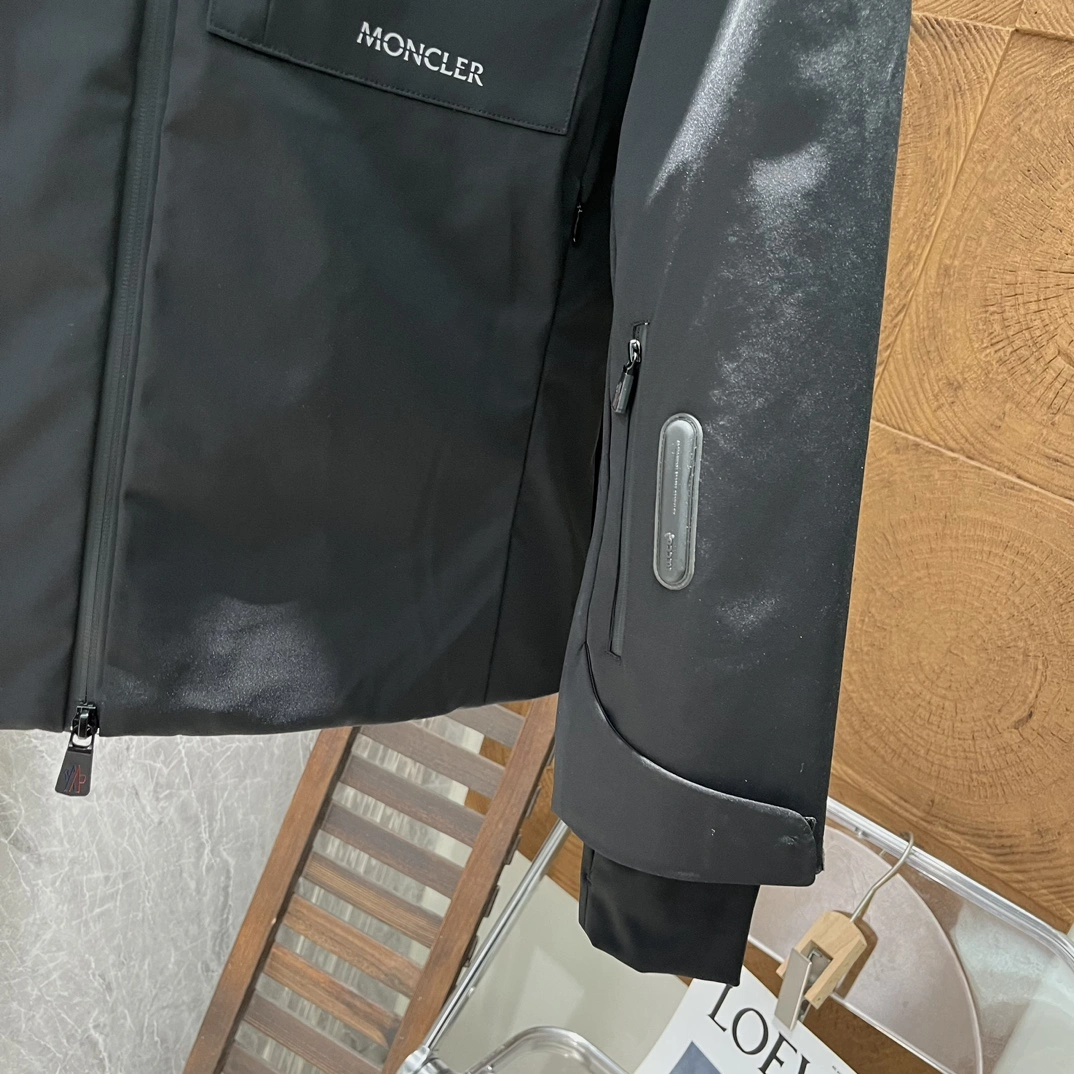 Moncler Down Jackets Chic 145548