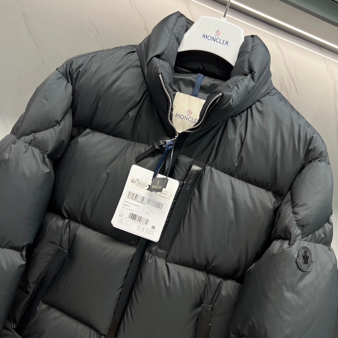 Moncler Down Jackets Stylish 145529
