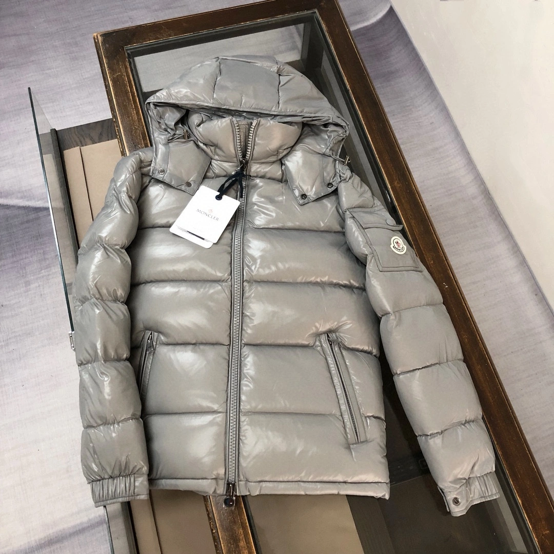 Moncler Down Jackets SmoothTexture 145554