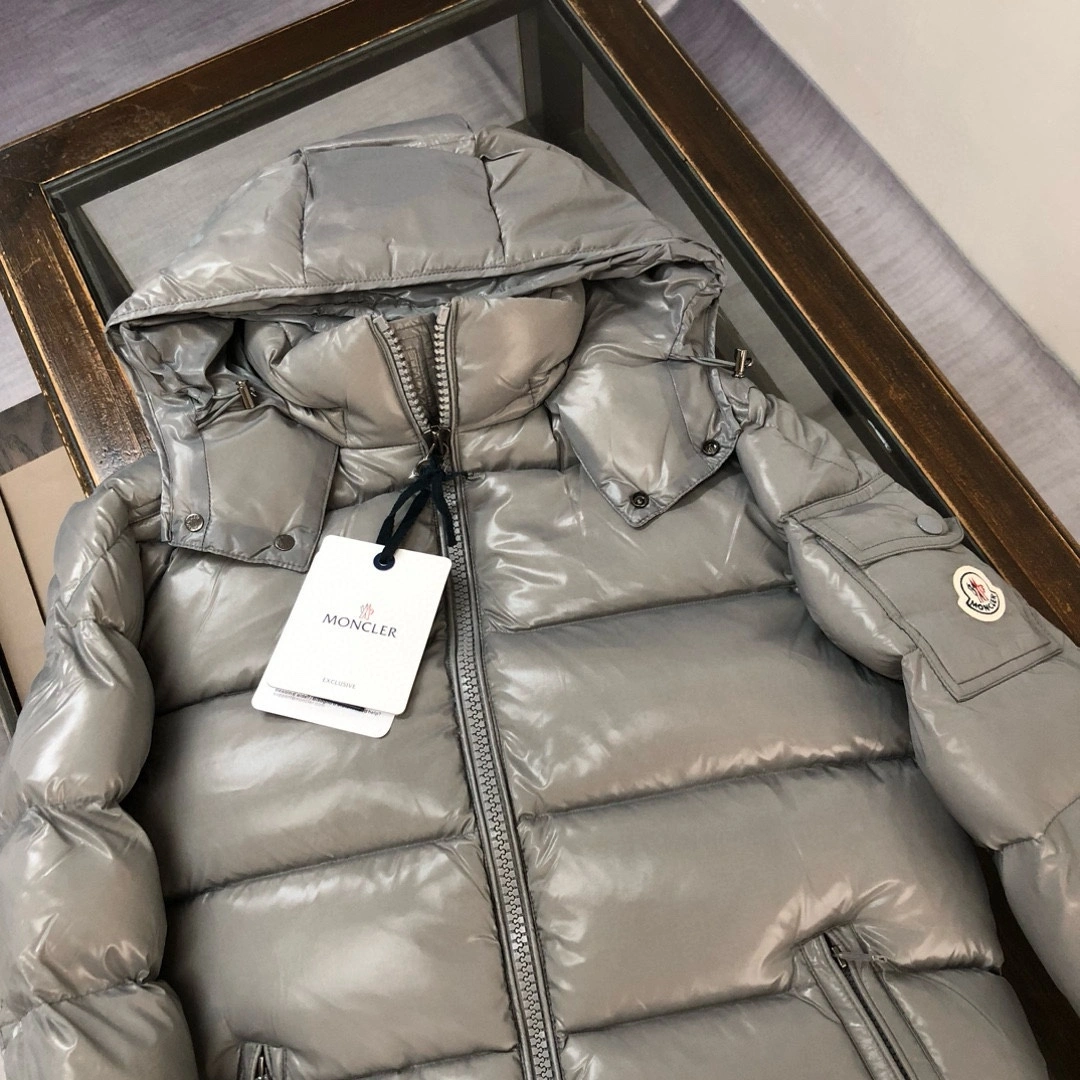 Moncler Down Jackets SmoothTexture 145554