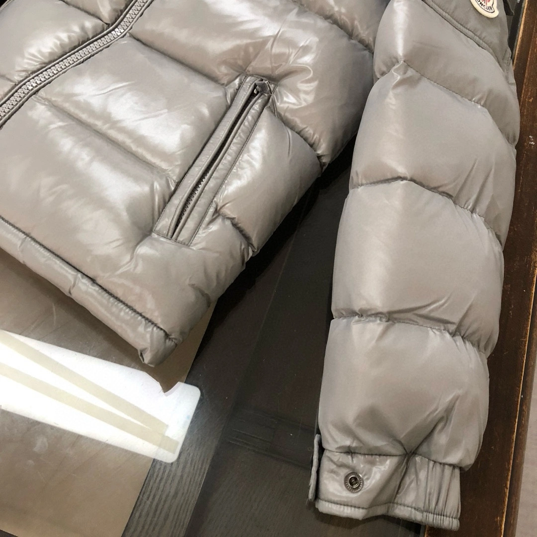 Moncler Down Jackets SmoothTexture 145554