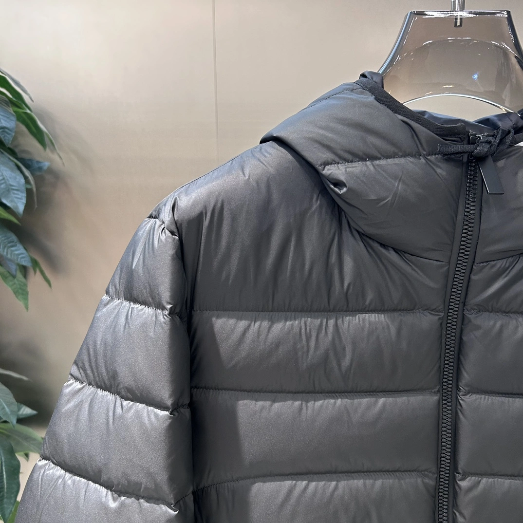 Affordable Moncler Down Jackets 145546