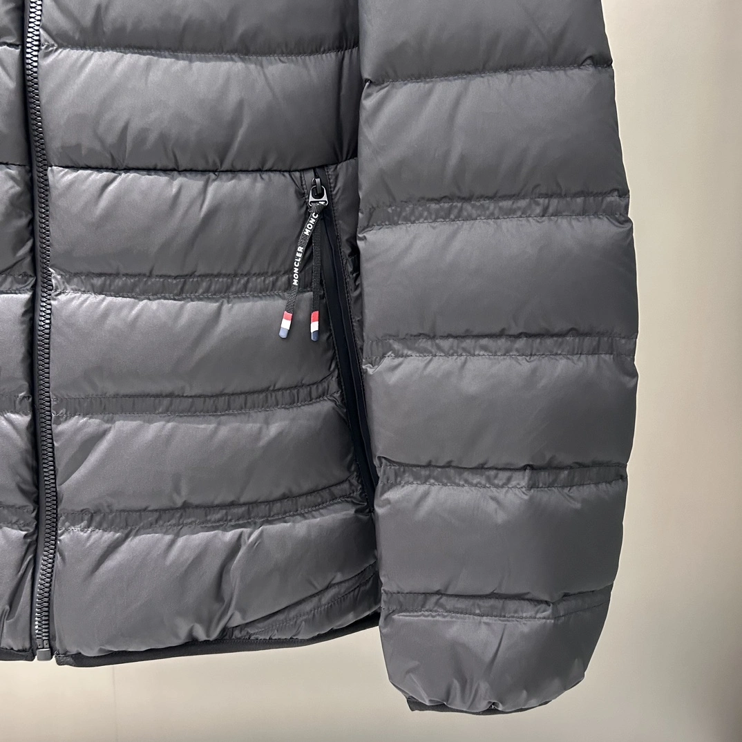 Affordable Moncler Down Jackets 145546