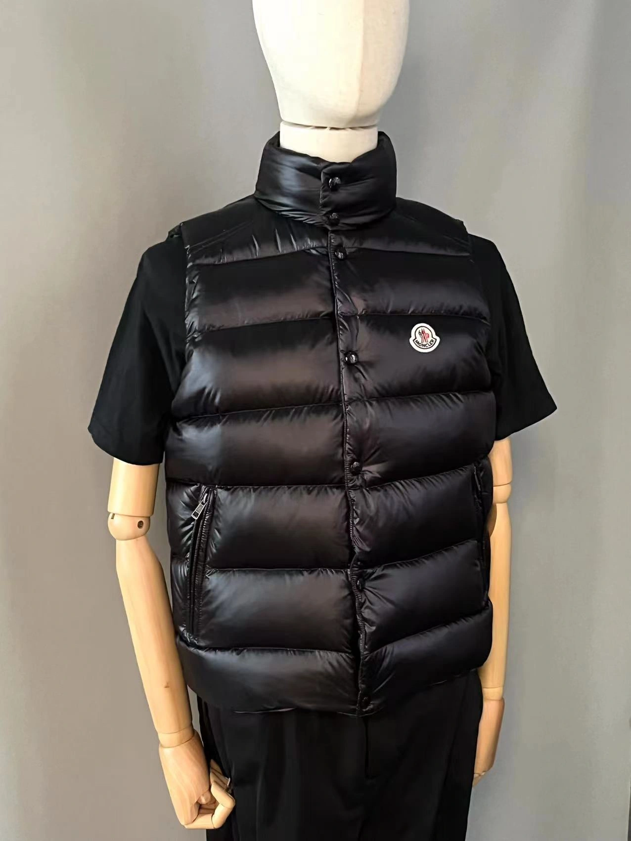 Moncler Down Jackets ZipUp 145534