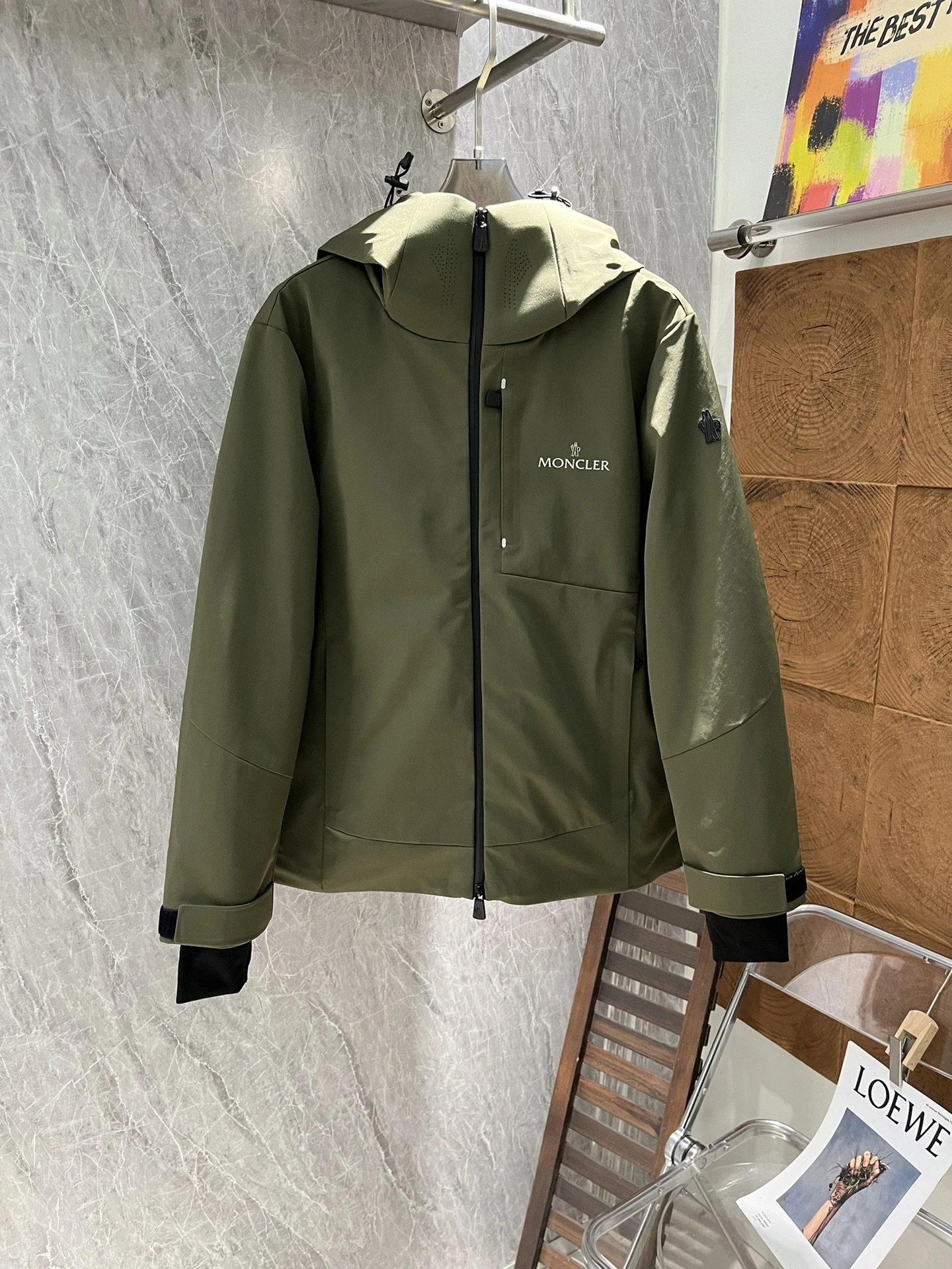 Vibrant Moncler Down Jackets 145553