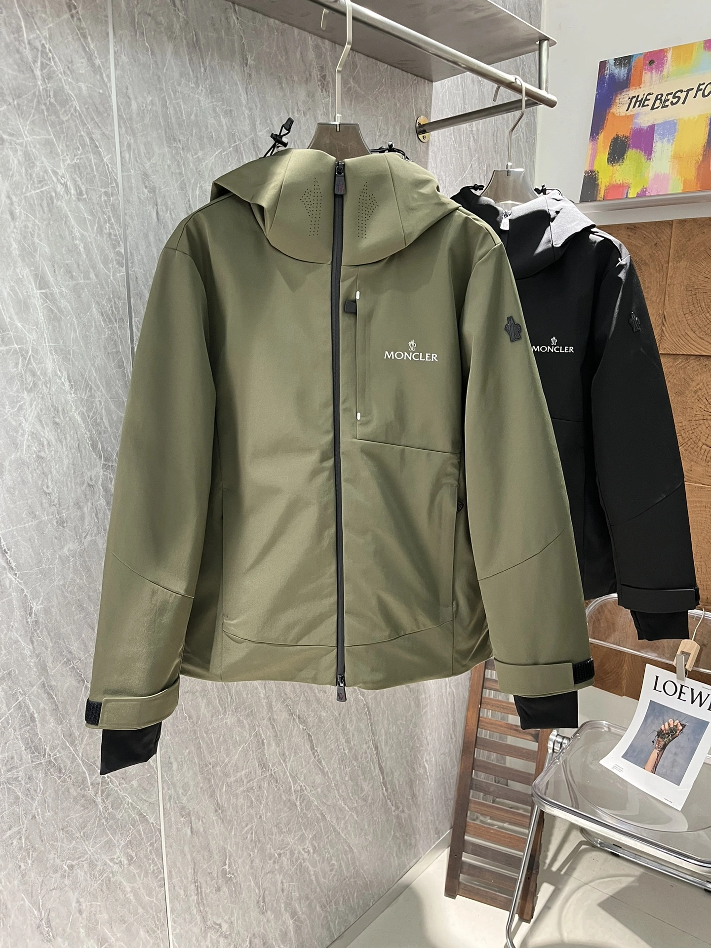 Vibrant Moncler Down Jackets 145553