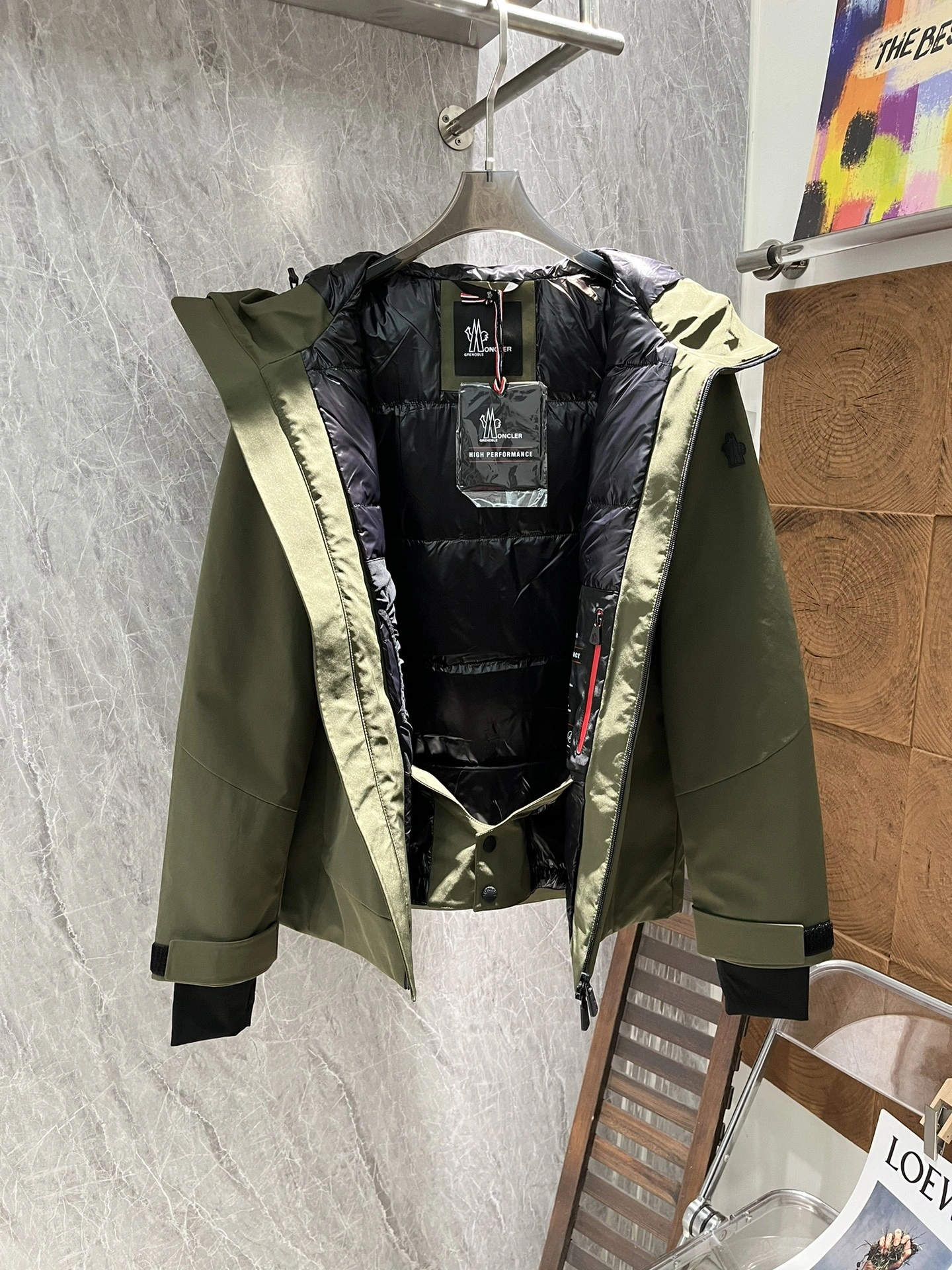 Vibrant Moncler Down Jackets 145553