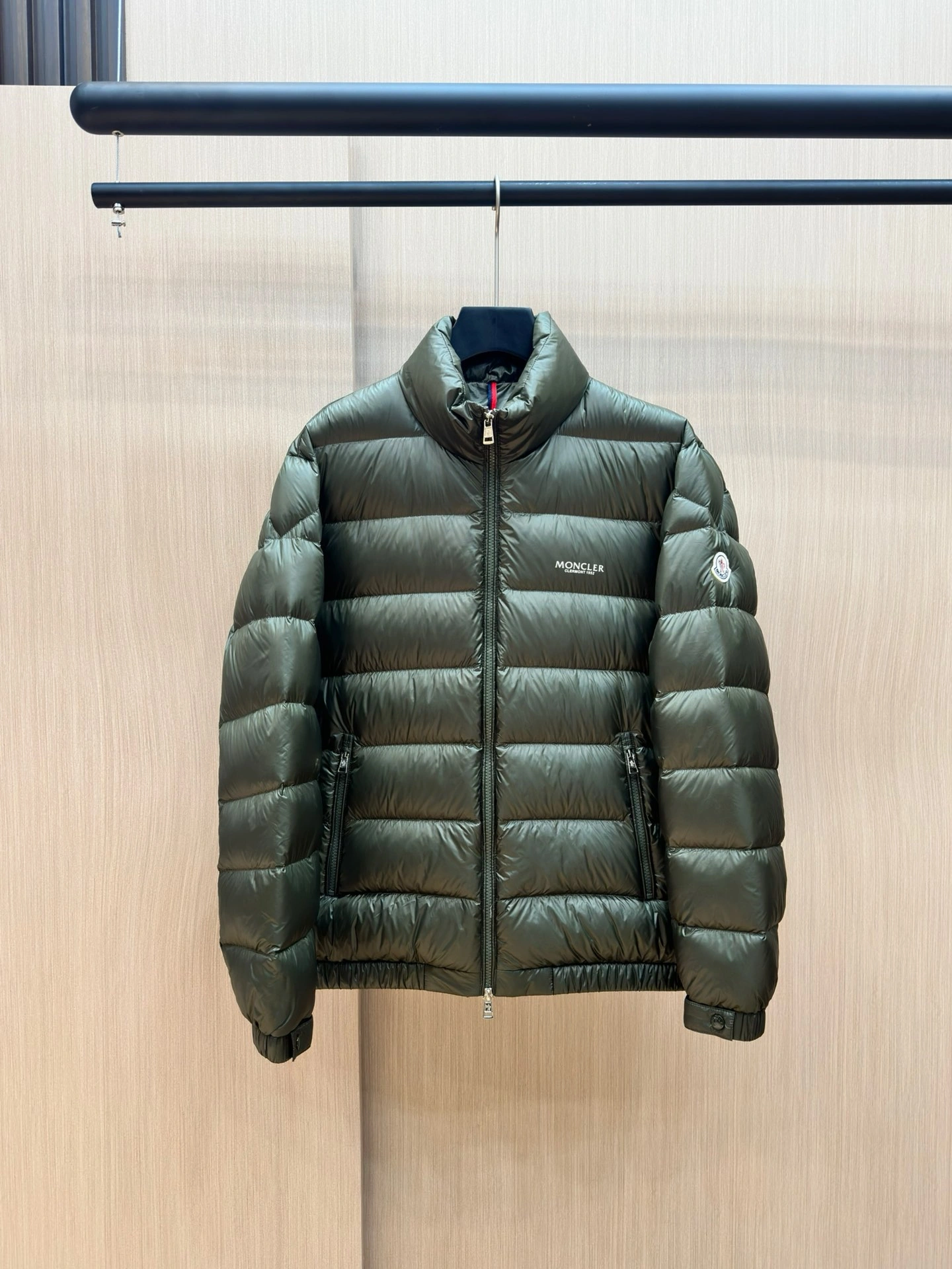 Moncler Down Jackets OnTrend 145530