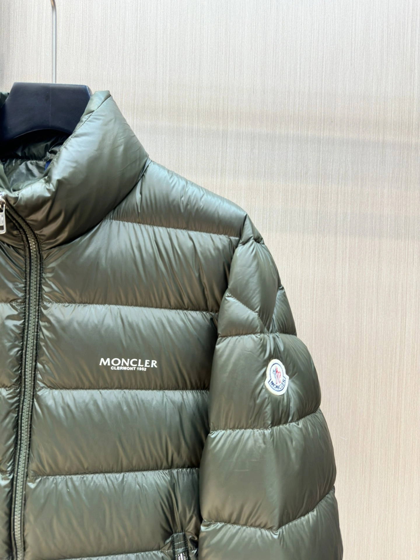 Moncler Down Jackets OnTrend 145530