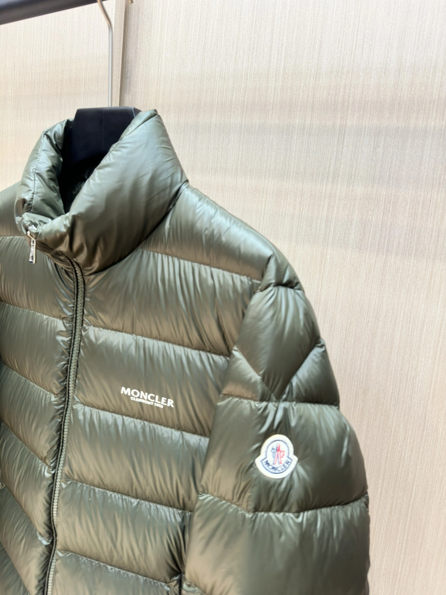 Moncler Down Jackets OnTrend 145530