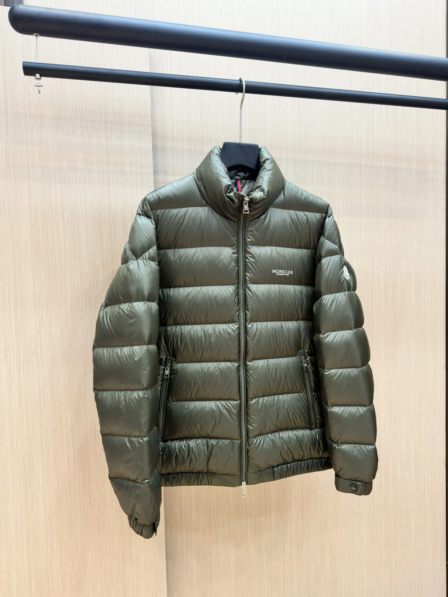 Moncler Down Jackets OnTrend 145530