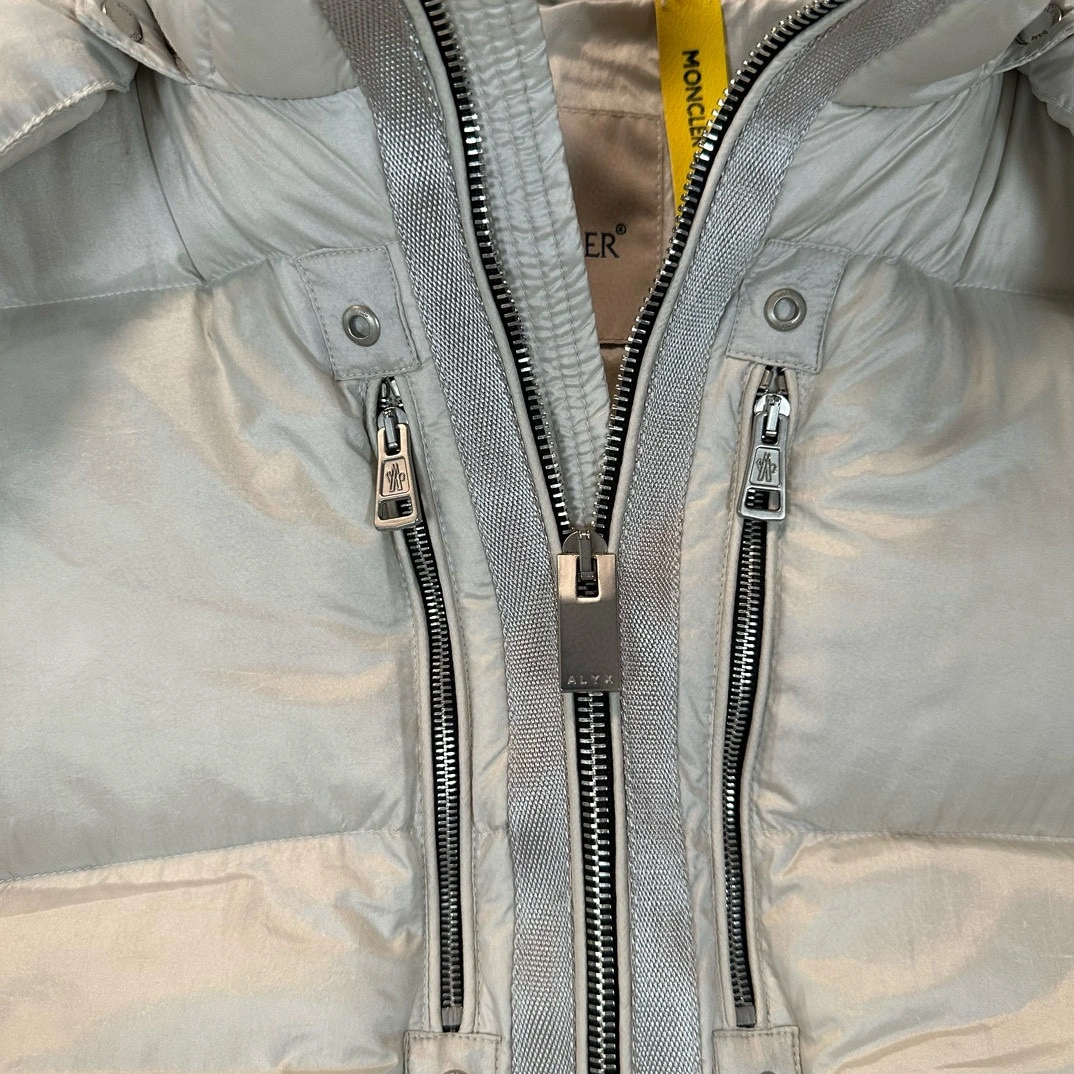 Comfortable Moncler Down Jackets 145545