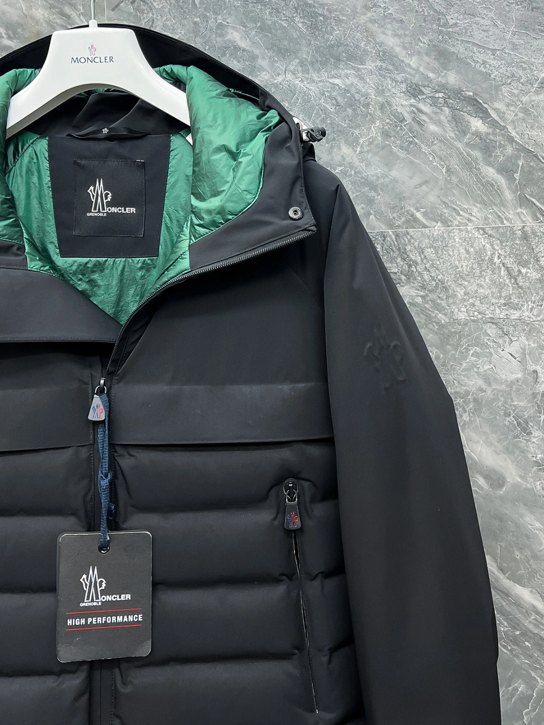 WaterResistant Moncler Down Jackets 145527