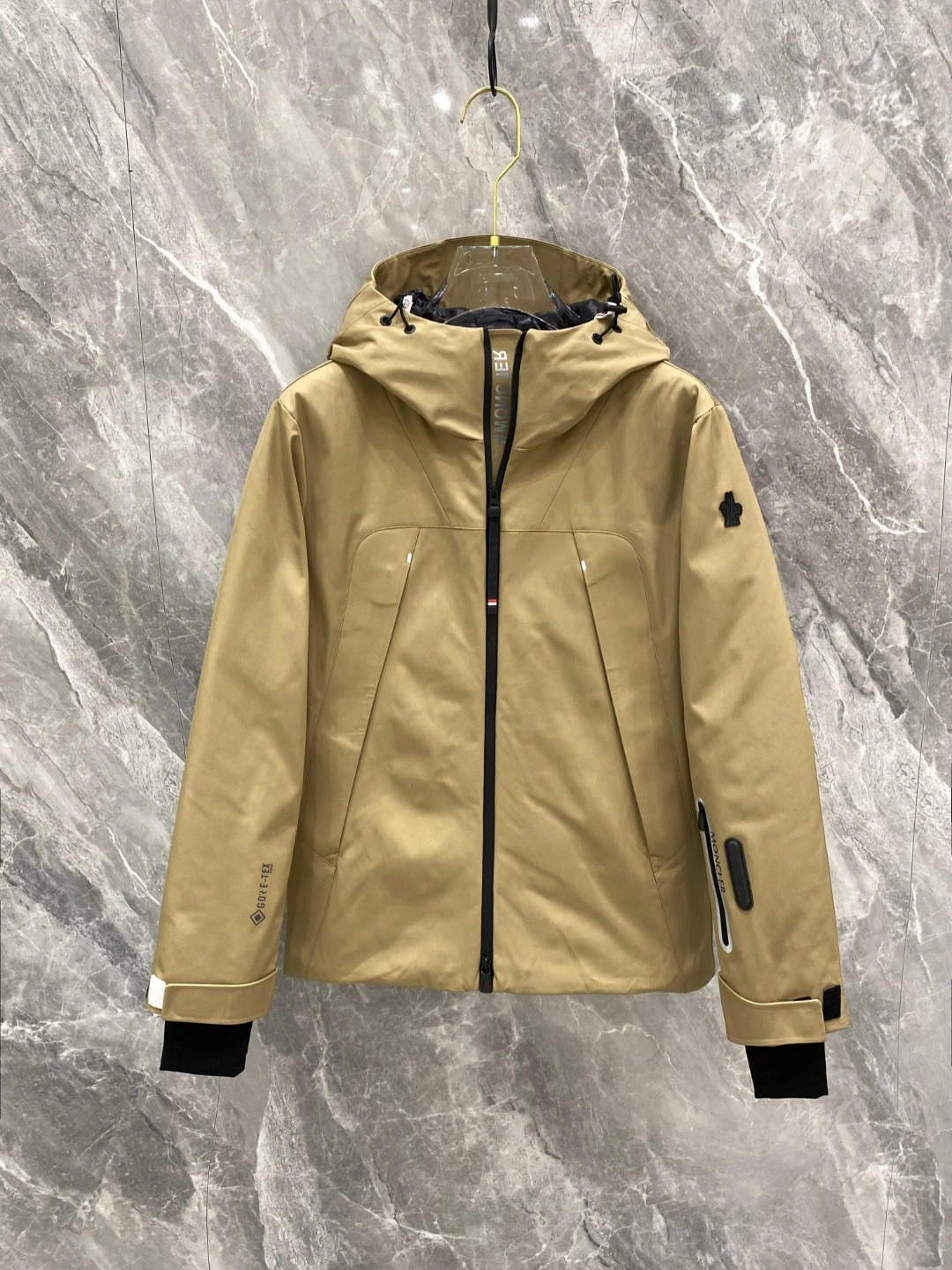 Moncler Down Jackets Unique 145518