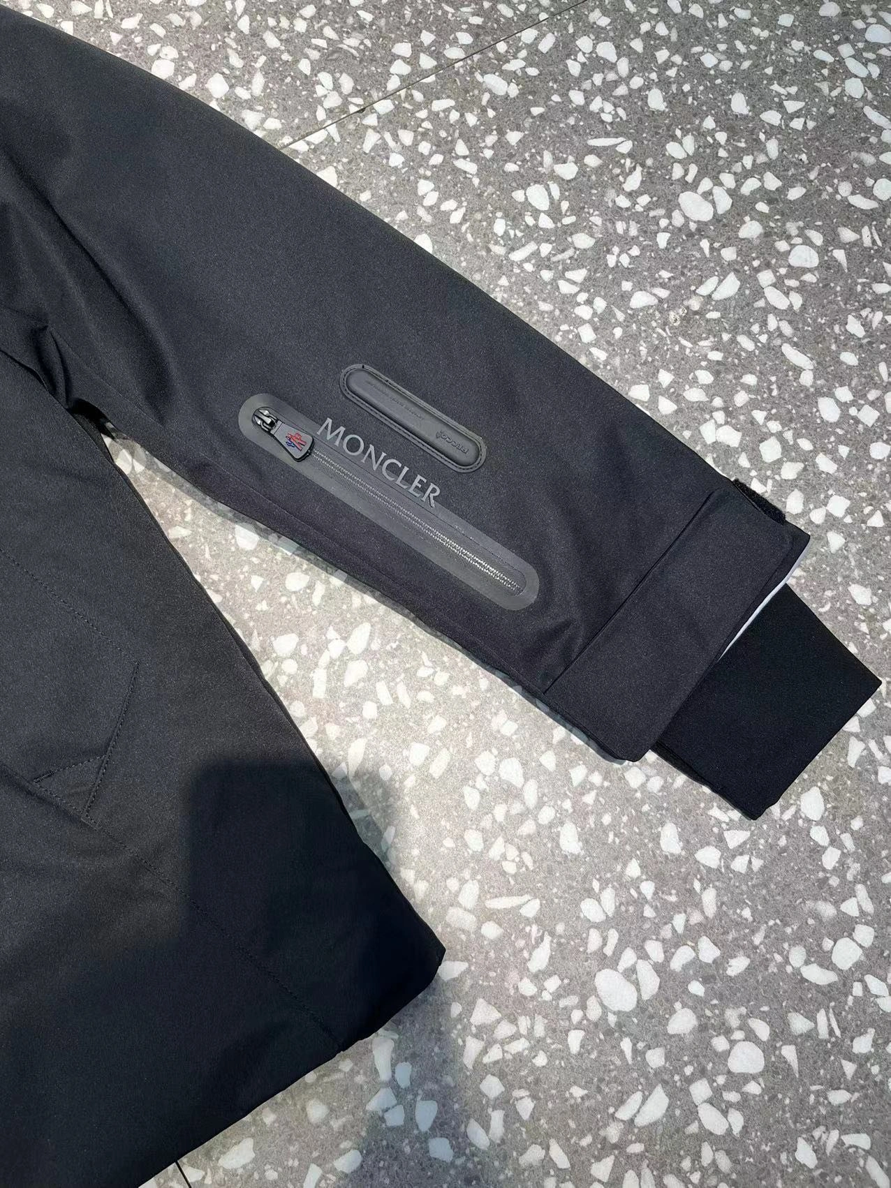 Moncler Down Jackets OdorResistant 145516