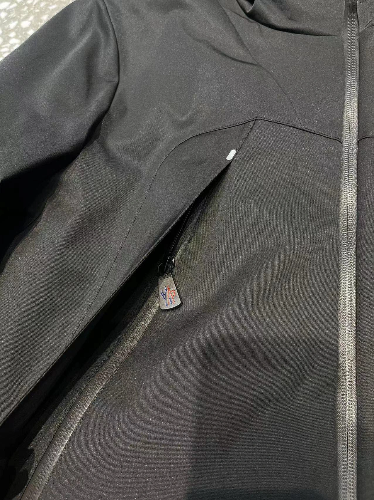 Moncler Down Jackets OdorResistant 145516