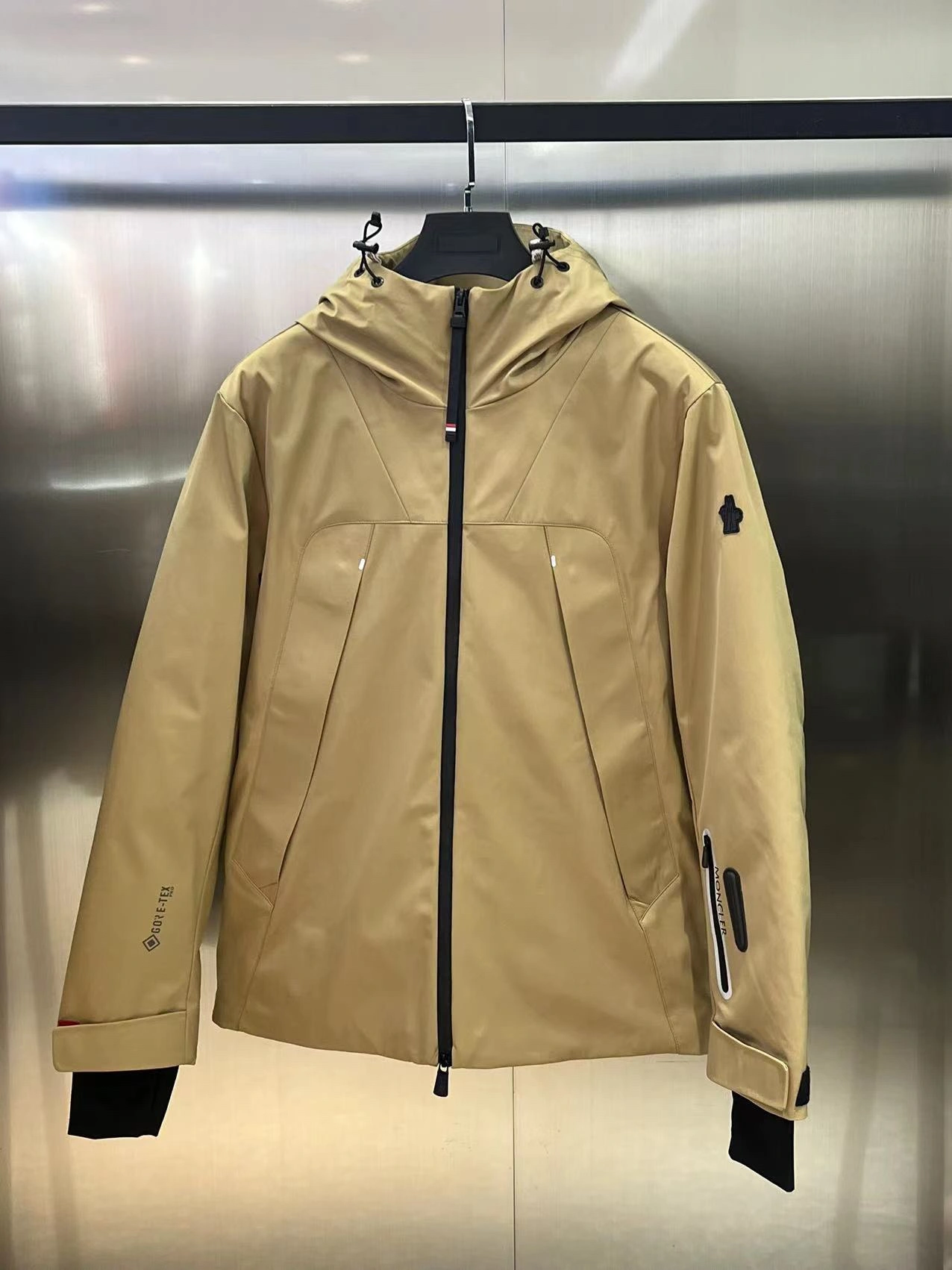 Stylish Moncler Down Jackets 145515