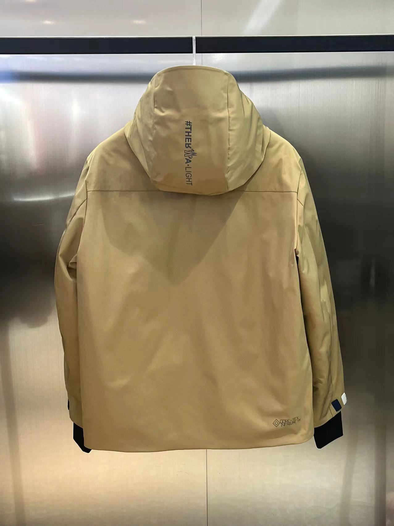 Stylish Moncler Down Jackets 145515